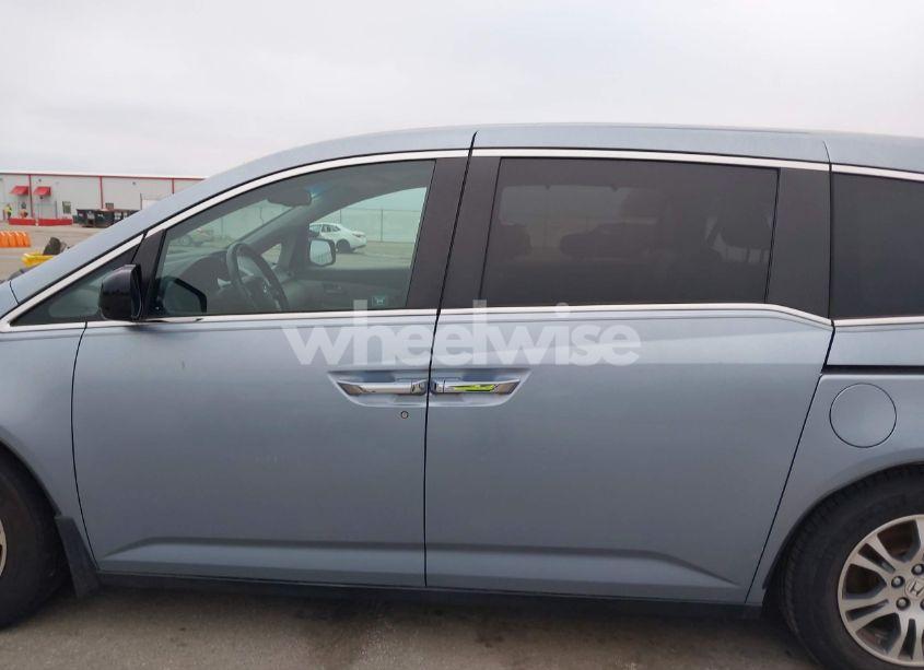 Photo 14 of 2011 Honda Odyssey EX-L (VIN 5FNRL5H69BB042773)