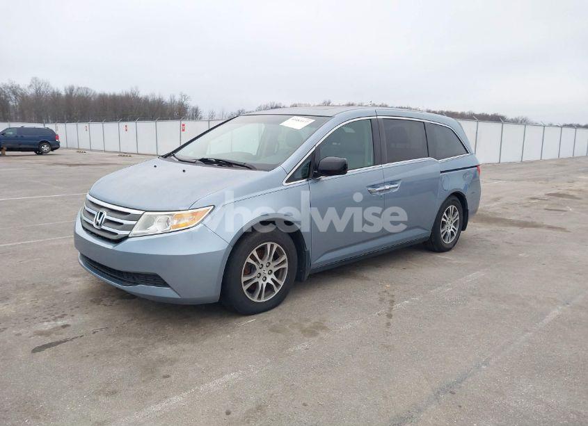 Photo 2 of 2011 Honda Odyssey EX-L (VIN 5FNRL5H69BB042773)