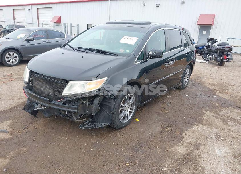 Photo 2 of 2011 Honda Odyssey EX-L (VIN 5FNRL5H69BB045625)