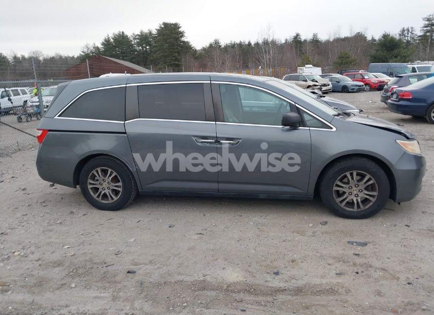 Photo 13 of 2011 Honda Odyssey EX-L (VIN 5FNRL5H69BB052204)
