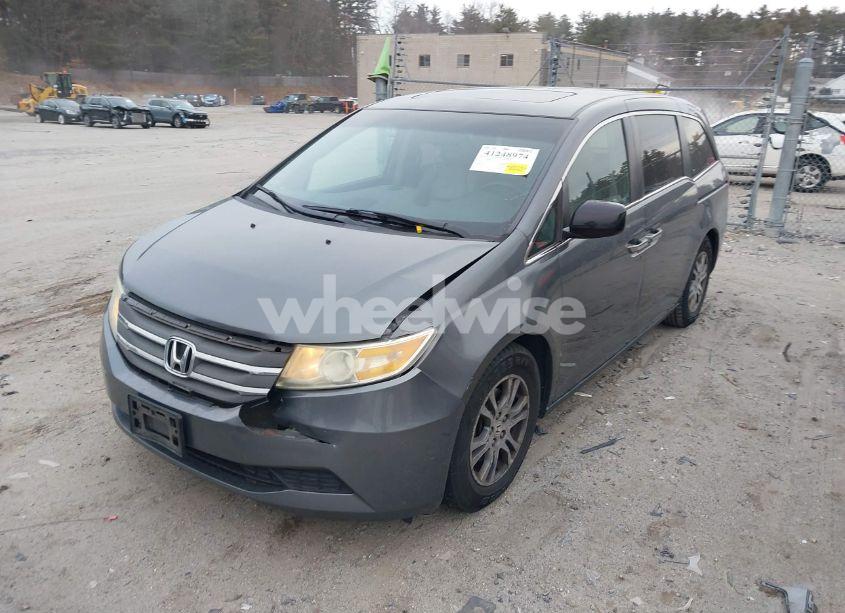 Photo 2 of 2011 Honda Odyssey EX-L (VIN 5FNRL5H69BB052204)