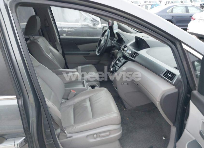 Photo 5 of 2011 Honda Odyssey EX-L (VIN 5FNRL5H69BB052204)