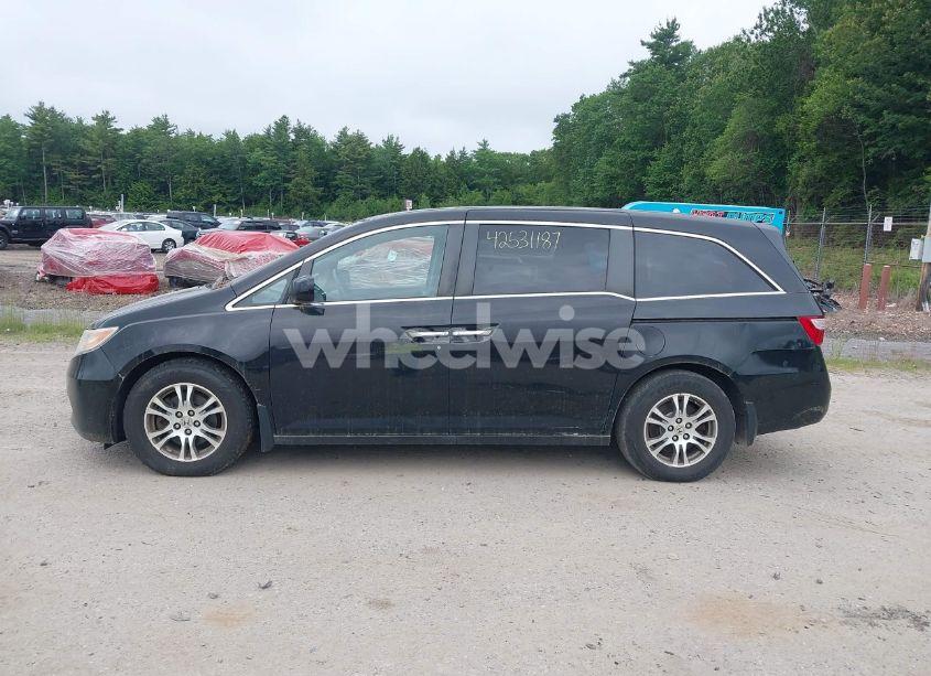 Photo 14 of 2011 Honda Odyssey EX-L (VIN 5FNRL5H69BB063154)