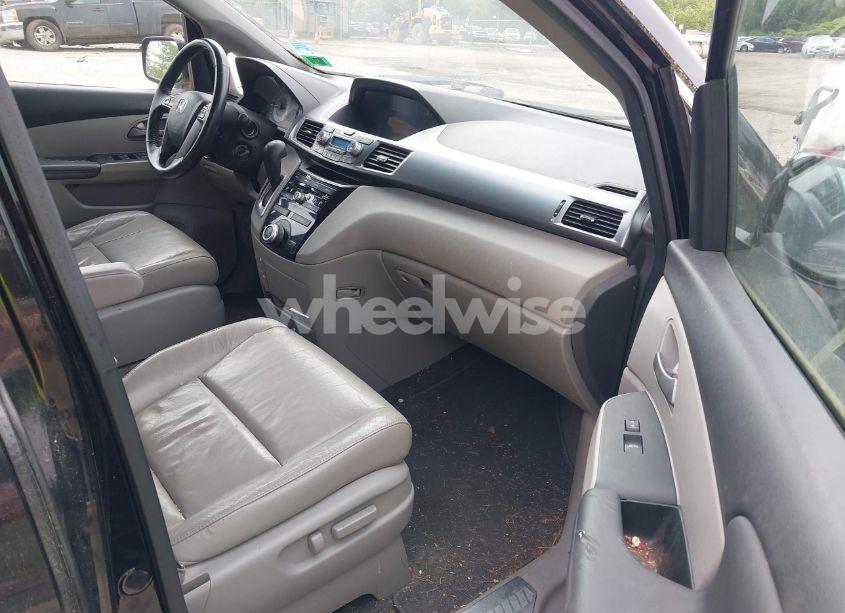 Photo 5 of 2011 Honda Odyssey EX-L (VIN 5FNRL5H69BB063154)