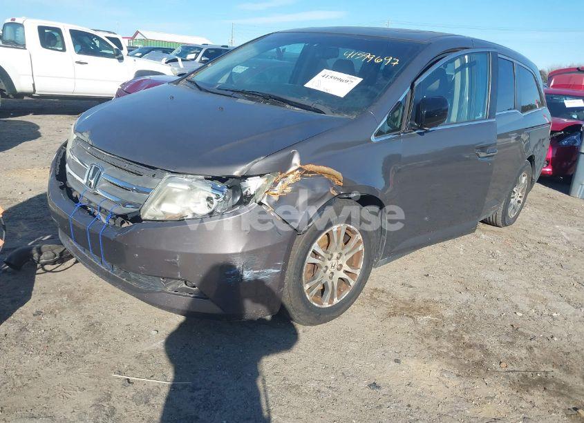 Photo 2 of 2011 Honda Odyssey EX-L (VIN 5FNRL5H69BB064725)