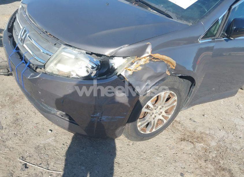 Photo 6 of 2011 Honda Odyssey EX-L (VIN 5FNRL5H69BB064725)