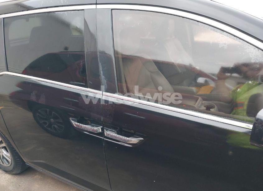 Photo 13 of 2011 Honda Odyssey EX-L (VIN 5FNRL5H69BB088443)