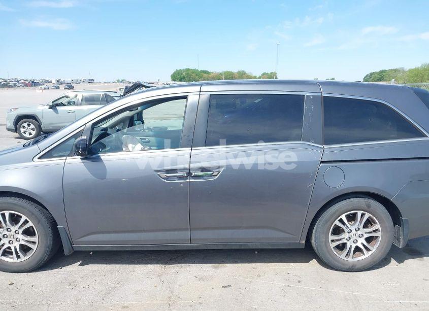 Photo 14 of 2011 Honda Odyssey EX-L (VIN 5FNRL5H69BB092752)