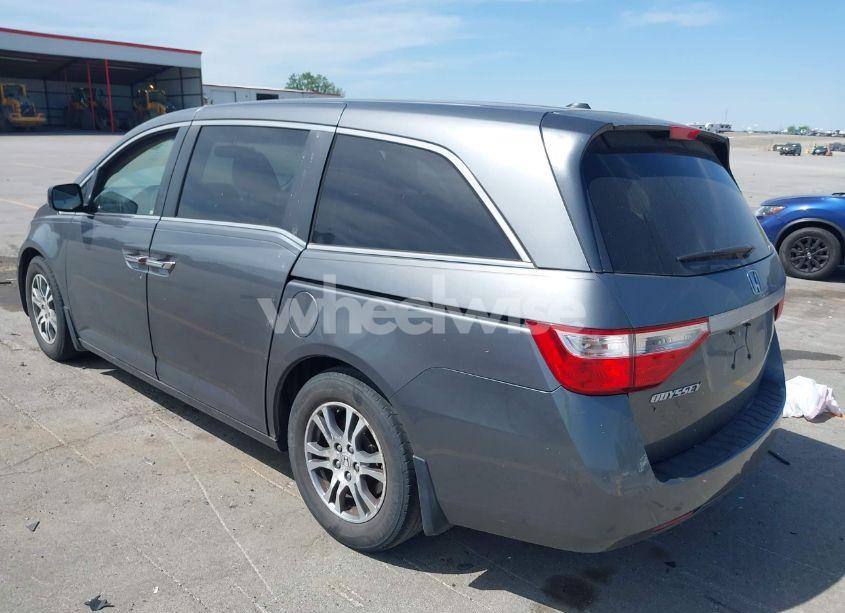 Photo 3 of 2011 Honda Odyssey EX-L (VIN 5FNRL5H69BB092752)