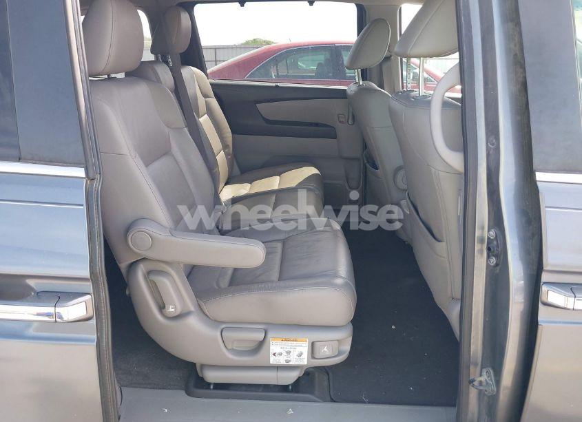 Photo 8 of 2011 Honda Odyssey EX-L (VIN 5FNRL5H69BB092752)