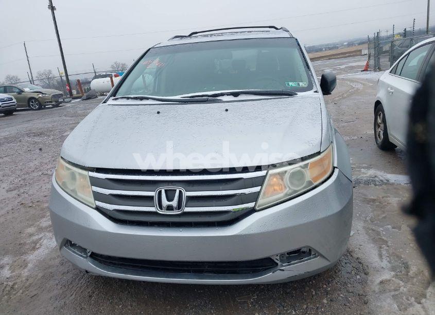 Photo 12 of 2011 Honda Odyssey EX-L (VIN 5FNRL5H69BB094288)