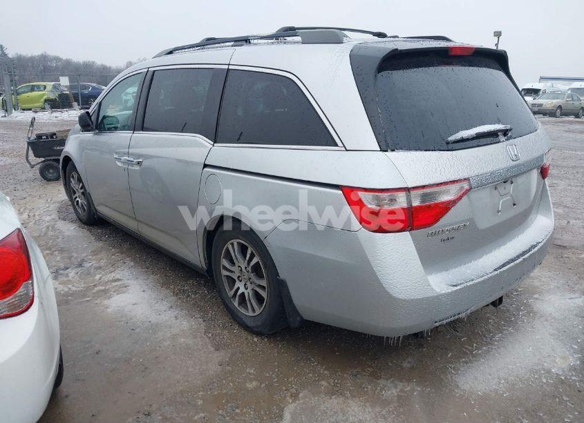 Photo 3 of 2011 Honda Odyssey EX-L (VIN 5FNRL5H69BB094288)