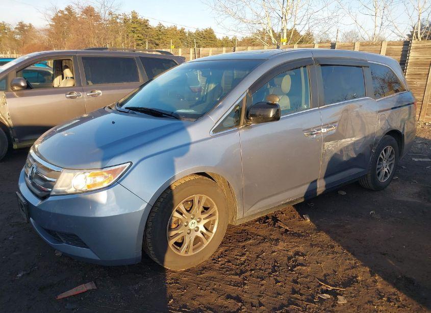 Photo 2 of 2011 Honda Odyssey EX-L (VIN 5FNRL5H69BB101188)