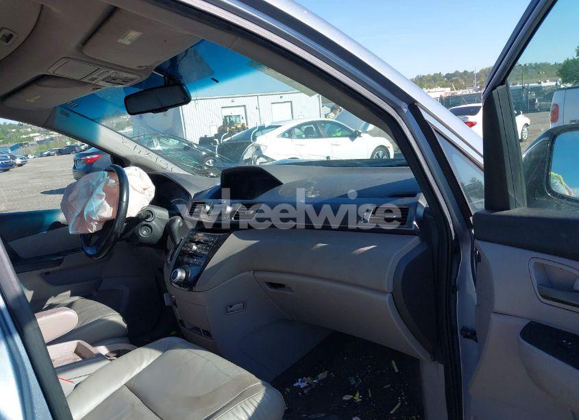 Photo 5 of 2012 Honda Odyssey EX-L (VIN 5FNRL5H69CB061843)