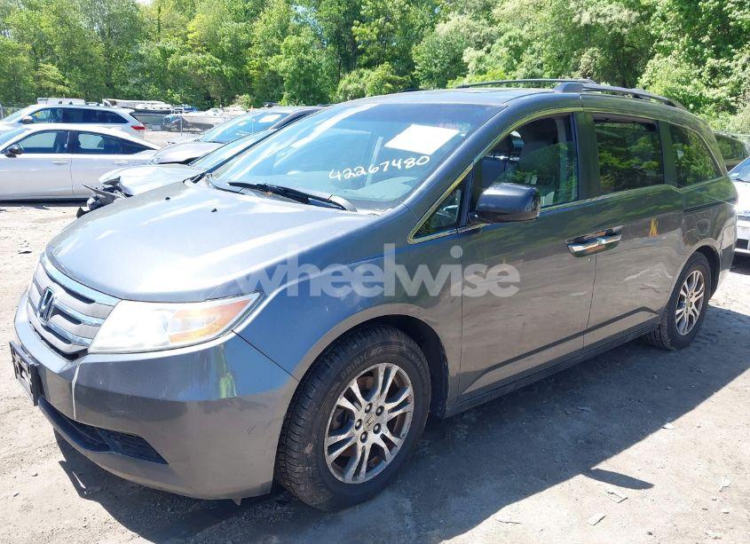 Photo 2 of 2012 Honda Odyssey EX-L (VIN 5FNRL5H69CB065990)