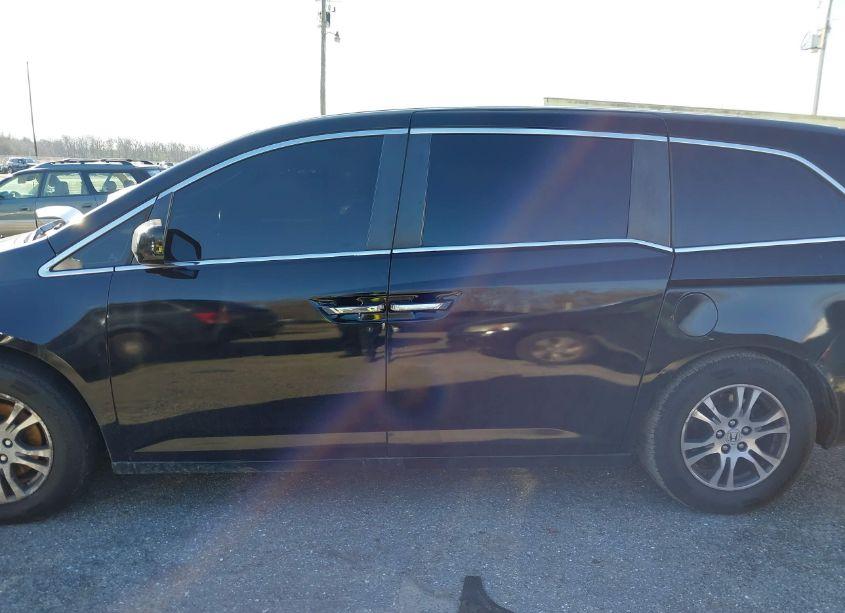Photo 13 of 2013 Honda Odyssey EX-L (VIN 5FNRL5H69DB010893)