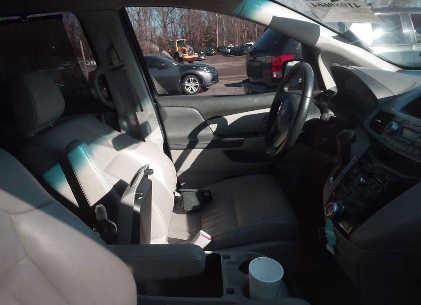 Photo 5 of 2013 Honda Odyssey EX-L (VIN 5FNRL5H69DB010893)