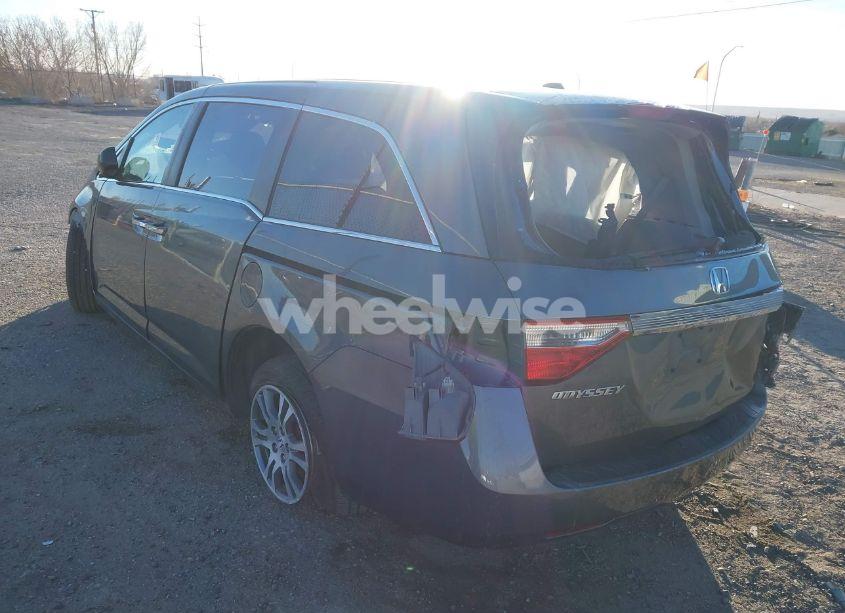 Photo 3 of 2013 Honda Odyssey EX-L (VIN 5FNRL5H69DB017679)