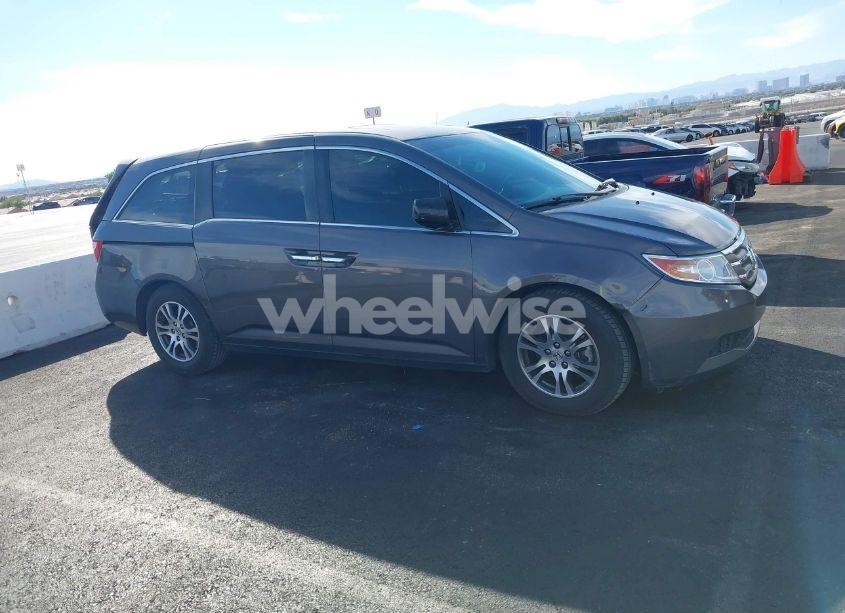 Photo 13 of 2013 Honda Odyssey EX-L (VIN 5FNRL5H69DB036376)