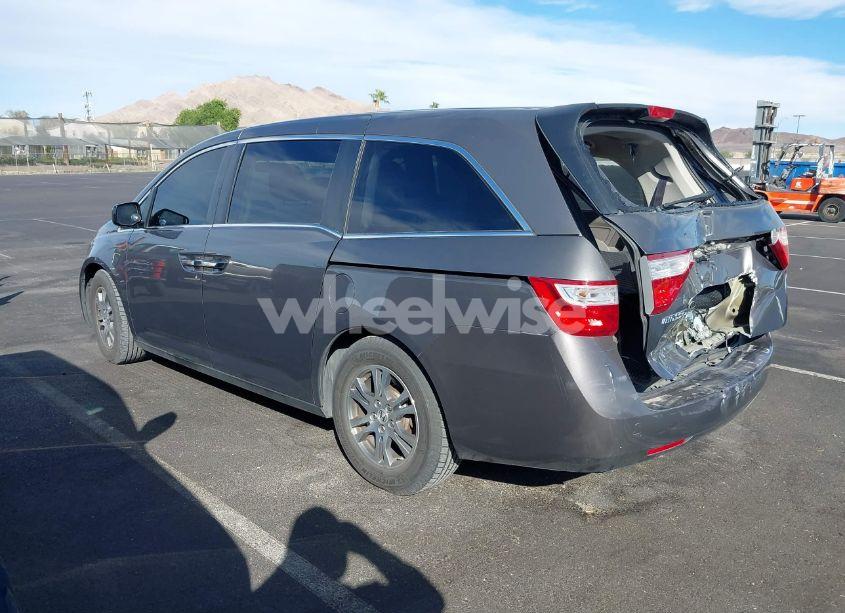Photo 3 of 2013 Honda Odyssey EX-L (VIN 5FNRL5H69DB036376)