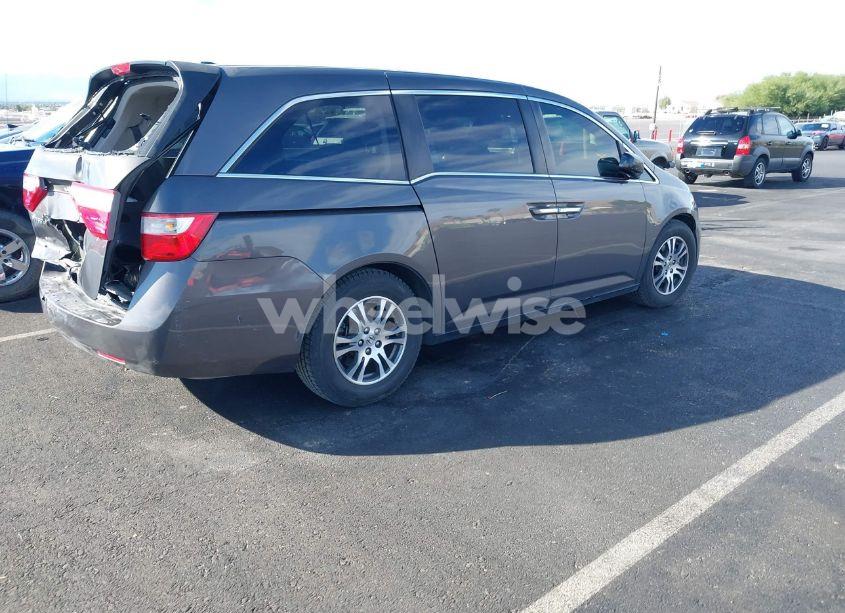Photo 4 of 2013 Honda Odyssey EX-L (VIN 5FNRL5H69DB036376)