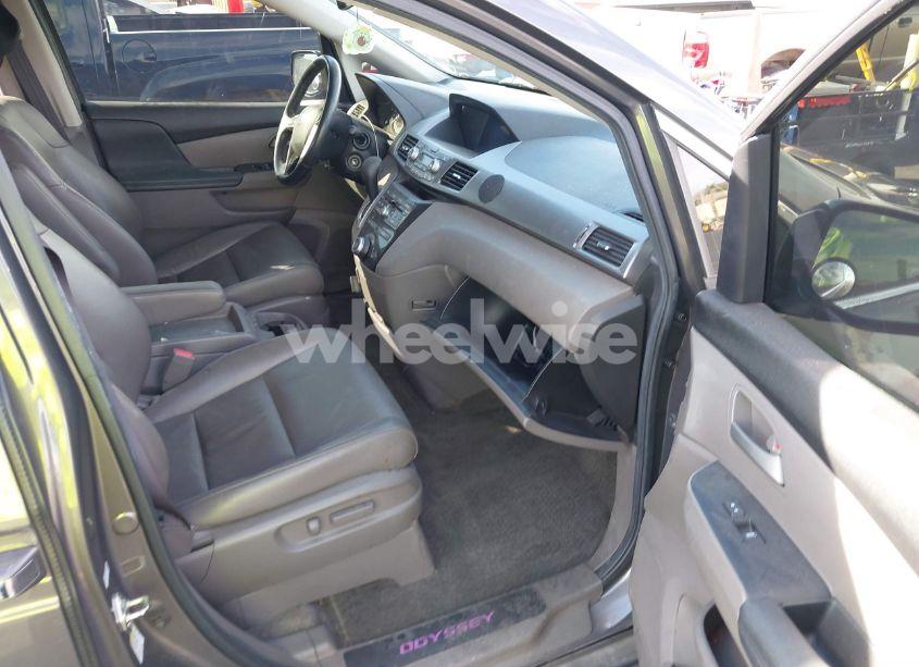 Photo 5 of 2013 Honda Odyssey EX-L (VIN 5FNRL5H69DB036376)