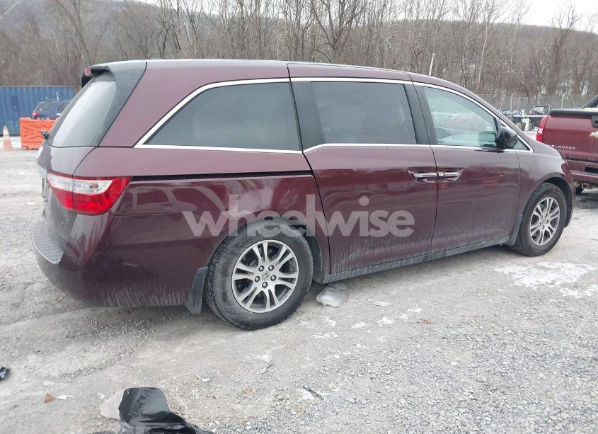 Photo 4 of 2013 Honda Odyssey EX-L (VIN 5FNRL5H69DB037334)