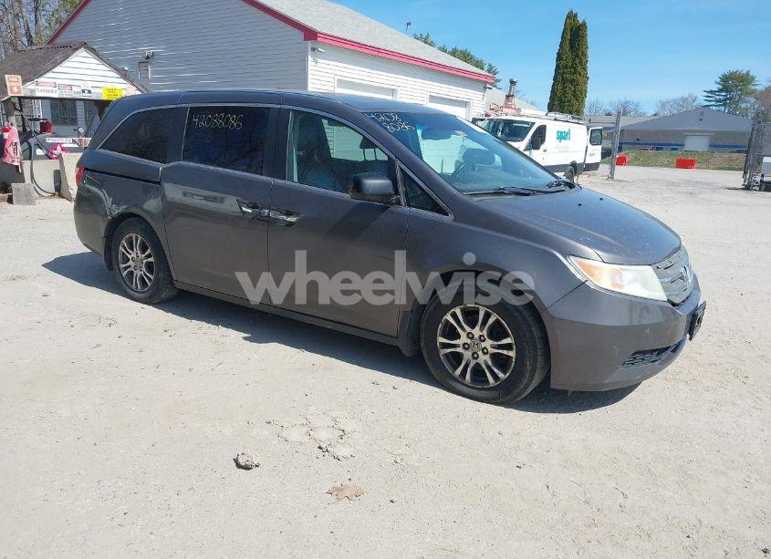 2013 Honda Odyssey EX-L (VIN 5FNRL5H69DB052609) main photo
