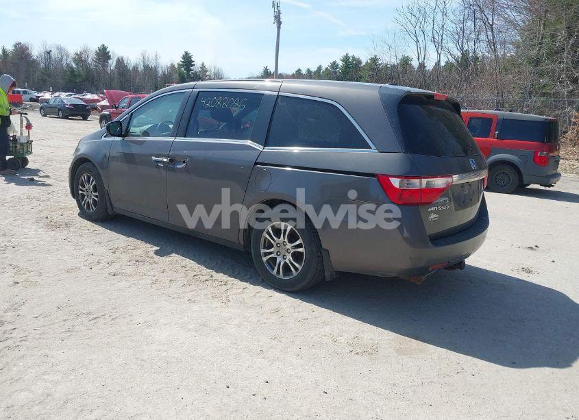 Photo 3 of 2013 Honda Odyssey EX-L (VIN 5FNRL5H69DB052609)