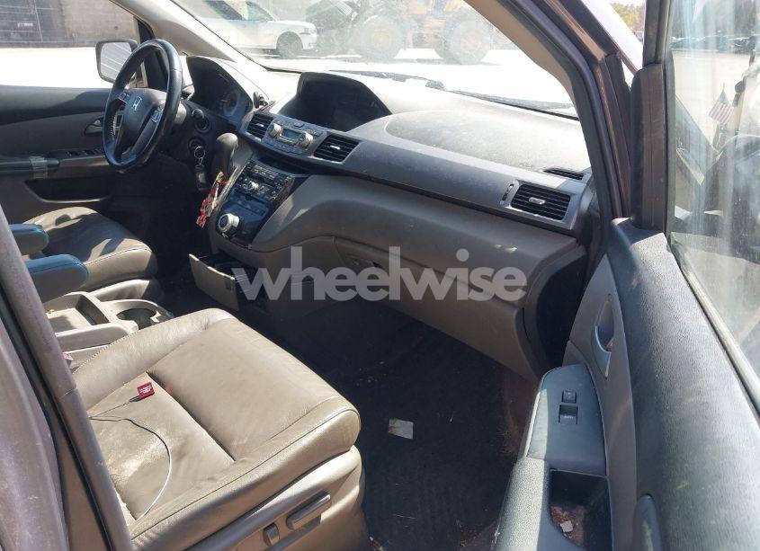 Photo 5 of 2013 Honda Odyssey EX-L (VIN 5FNRL5H69DB052609)