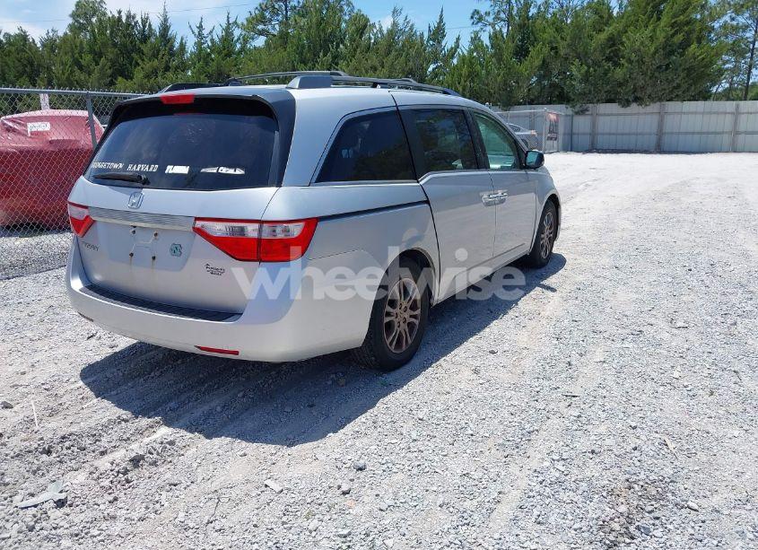 Photo 4 of 2013 Honda Odyssey EX-L (VIN 5FNRL5H69DB055459)