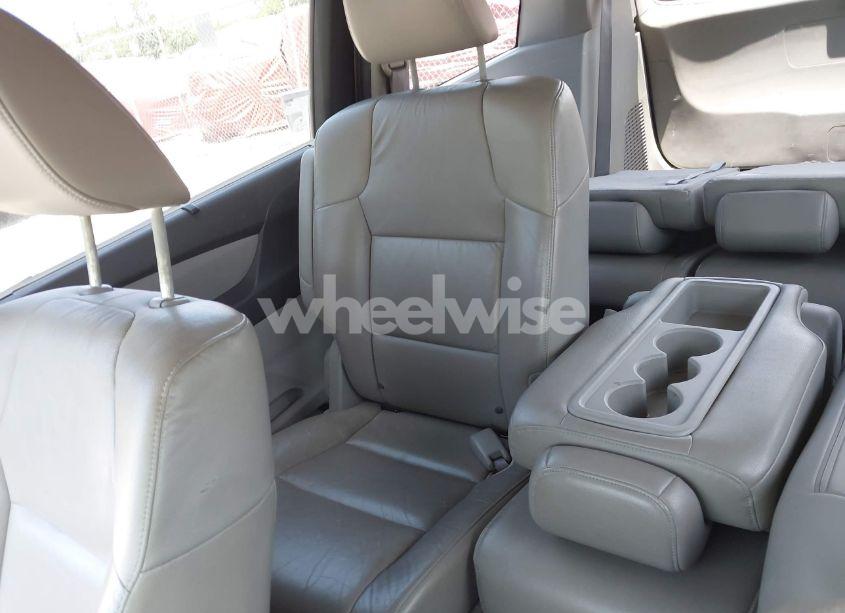Photo 8 of 2013 Honda Odyssey EX-L (VIN 5FNRL5H69DB055459)