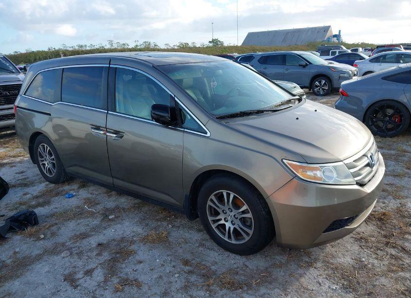 2013 Honda Odyssey EX-L (VIN 5FNRL5H69DB074271) main photo
