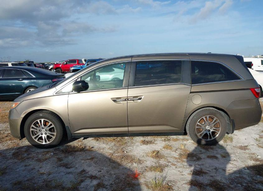 Photo 15 of 2013 Honda Odyssey EX-L (VIN 5FNRL5H69DB074271)