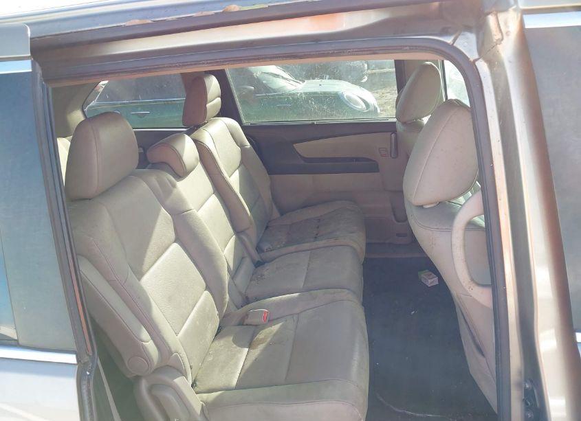 Photo 8 of 2013 Honda Odyssey EX-L (VIN 5FNRL5H69DB074271)