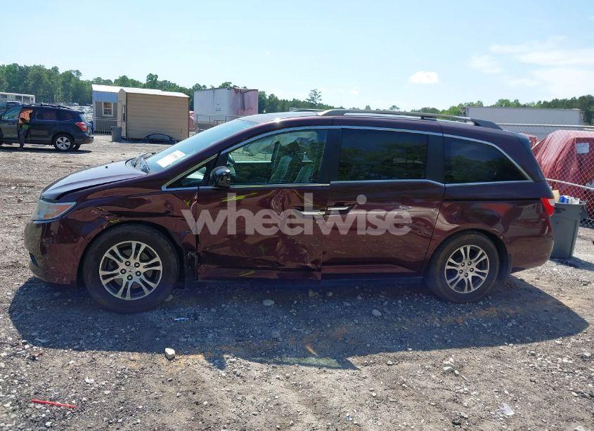 Photo 14 of 2013 Honda Odyssey EX-L (VIN 5FNRL5H69DB080653)