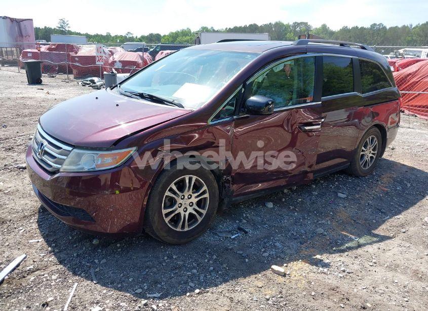 Photo 2 of 2013 Honda Odyssey EX-L (VIN 5FNRL5H69DB080653)