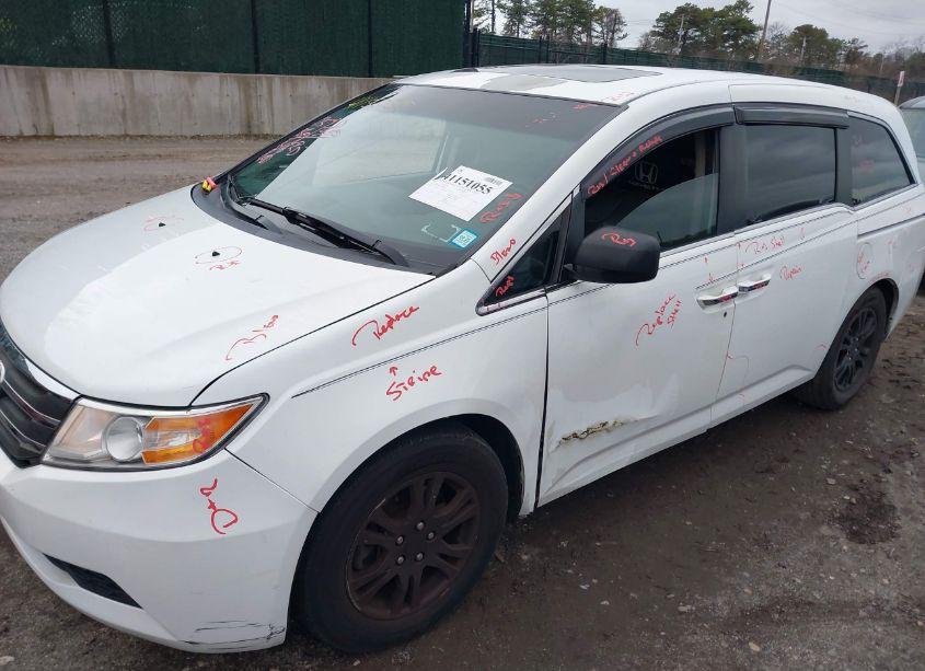 Photo 6 of 2013 Honda Odyssey EX-L (VIN 5FNRL5H69DB086680)