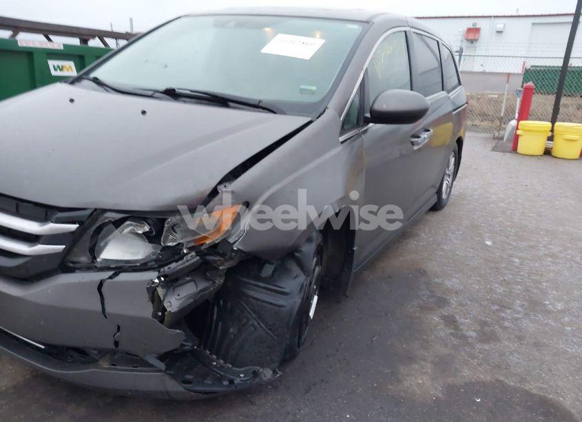 Photo 6 of 2014 Honda Odyssey EX-L (VIN 5FNRL5H69EB003489)