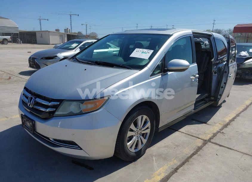 Photo 2 of 2014 Honda Odyssey EX-L (VIN 5FNRL5H69EB012080)