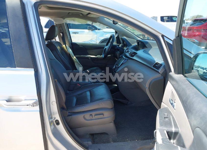 Photo 5 of 2014 Honda Odyssey EX-L (VIN 5FNRL5H69EB012080)