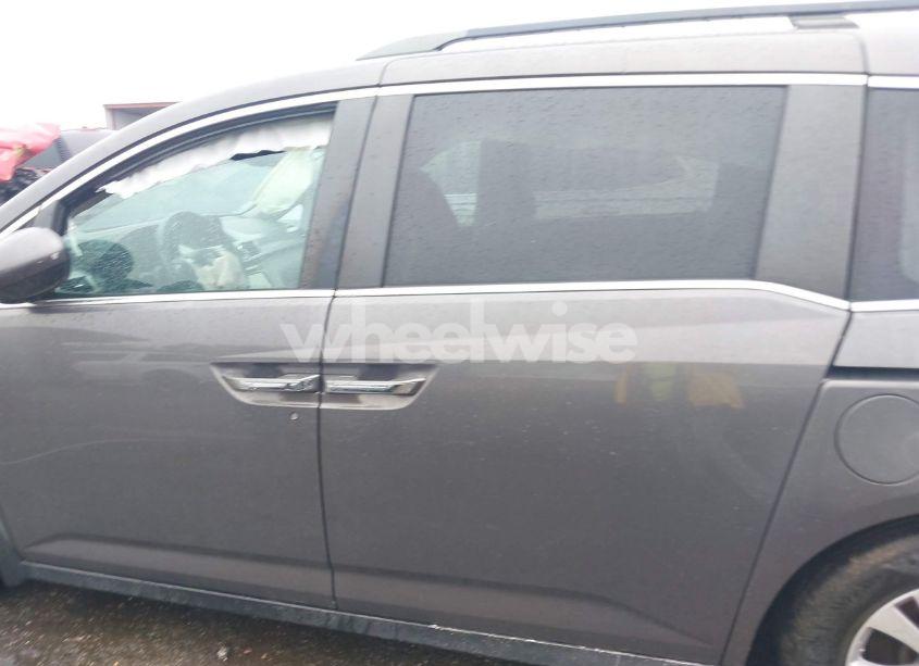 Photo 15 of 2014 Honda Odyssey EX-L (VIN 5FNRL5H69EB038680)