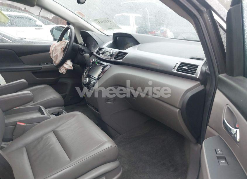 Photo 5 of 2014 Honda Odyssey EX-L (VIN 5FNRL5H69EB038680)