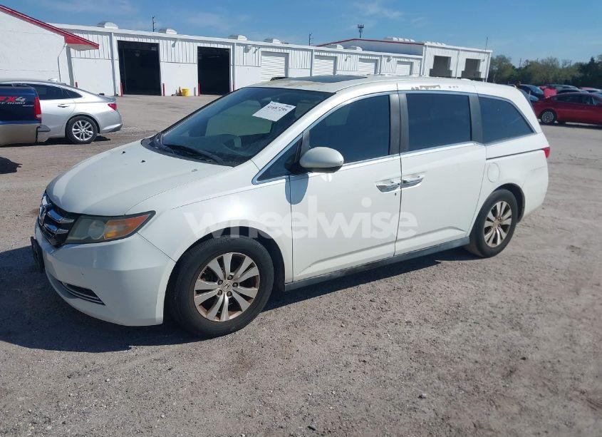 Photo 2 of 2014 Honda Odyssey EX-L (VIN 5FNRL5H69EB093470)
