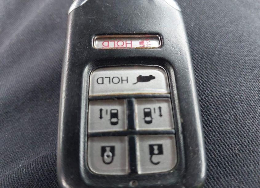 Photo 11 of 2014 Honda Odyssey EX-L (VIN 5FNRL5H69EB123213)