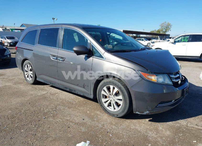 2015 Honda Odyssey EXL (VIN 5FNRL5H69FB010542) main photo