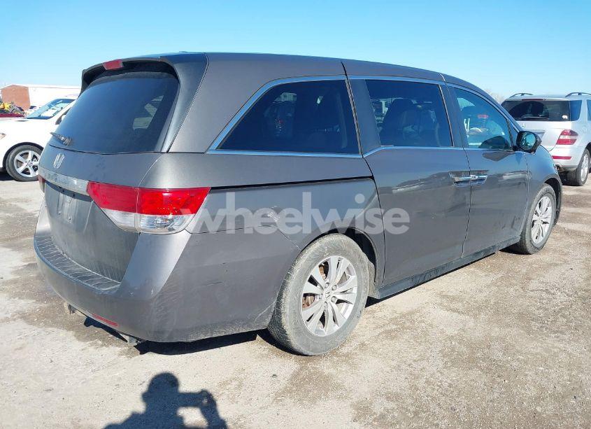 Photo 4 of 2015 Honda Odyssey EXL (VIN 5FNRL5H69FB010542)