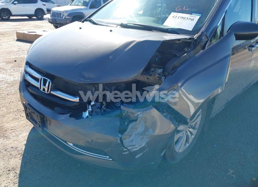 Photo 6 of 2015 Honda Odyssey EXL (VIN 5FNRL5H69FB010542)