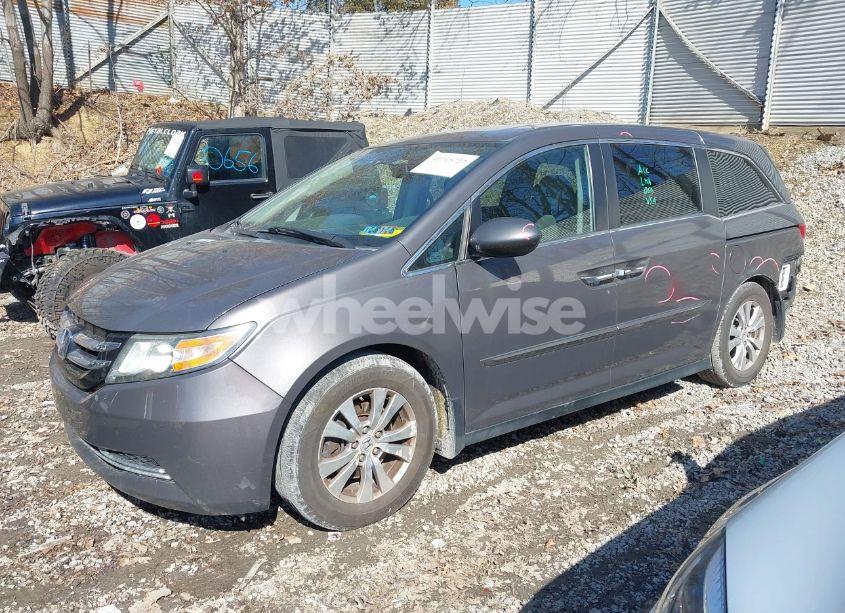 Photo 2 of 2015 Honda Odyssey EX-L (VIN 5FNRL5H69FB115307)