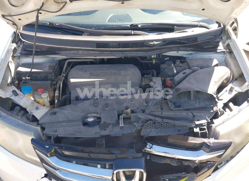 Photo 10 of 2016 Honda Odyssey EX-L (VIN 5FNRL5H69GB007917)